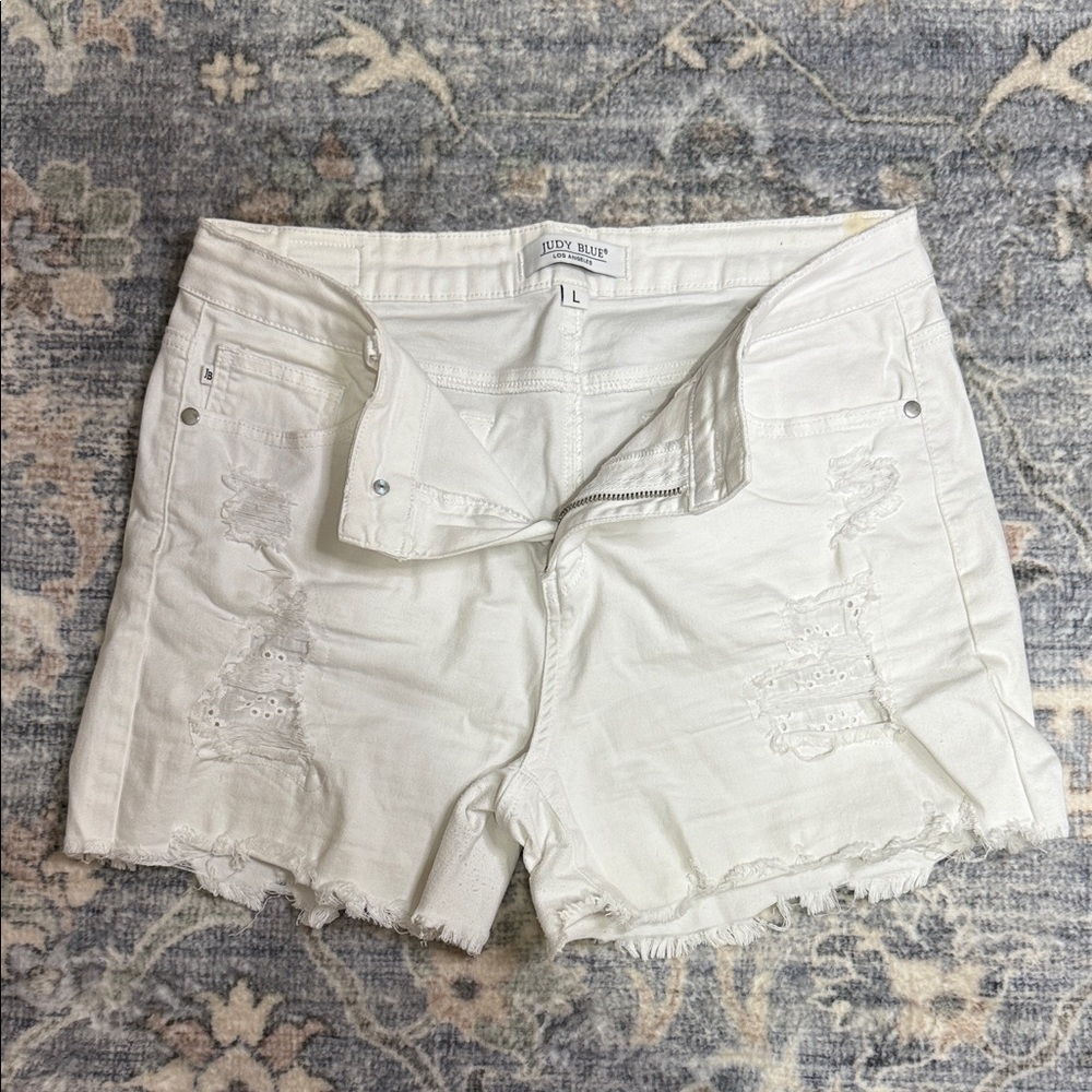 Judy Blue Women's Cream Distressed Jean Shorts